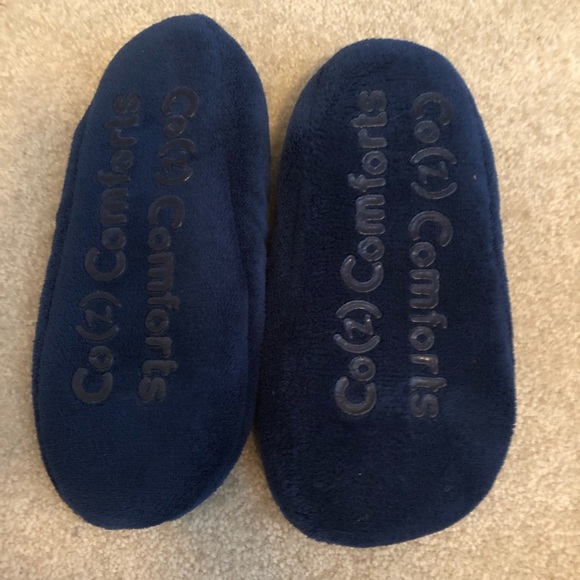 Free fuzzy slippers if bundled with another non-free item - Picture 5 of 6